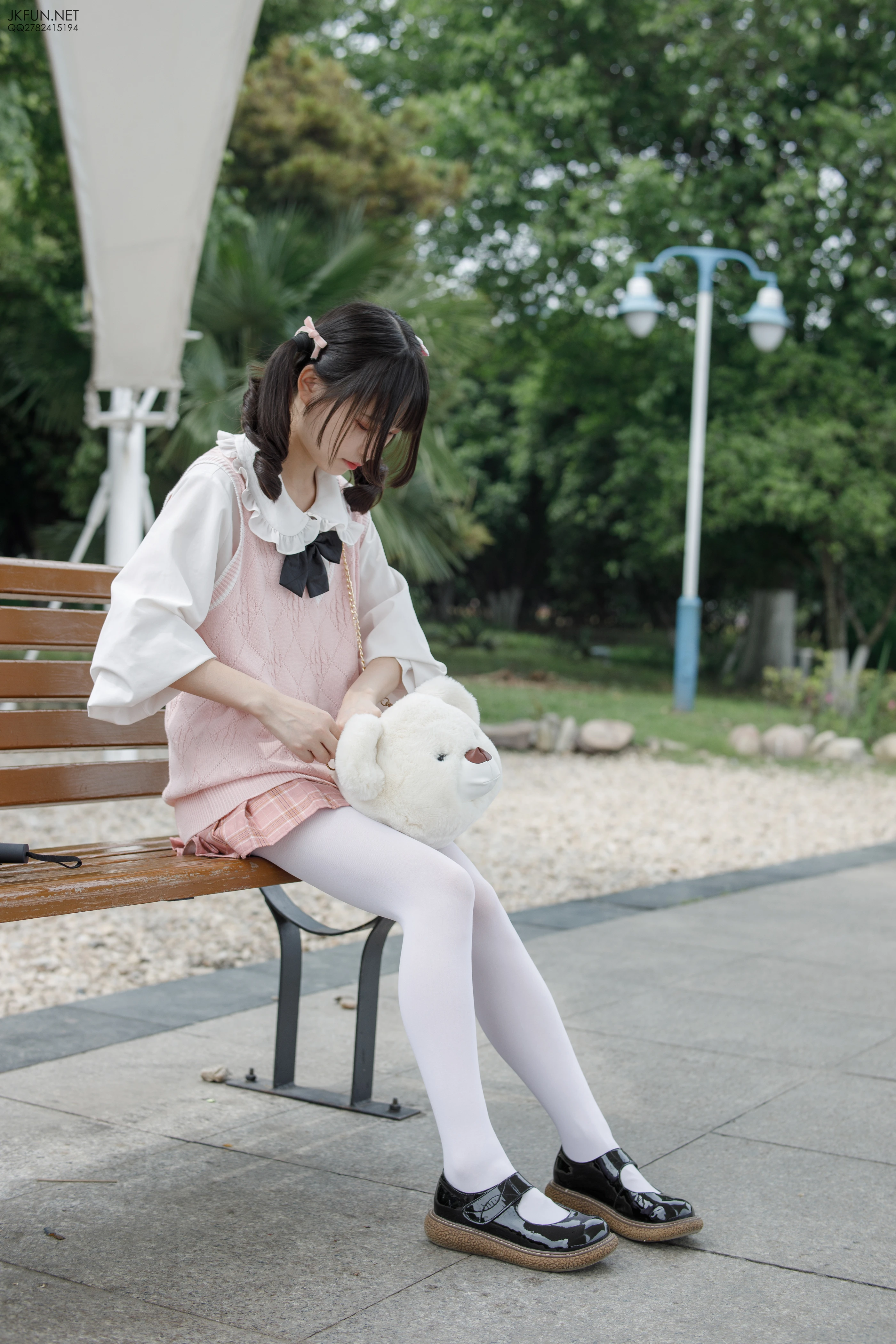 森萝财团 [JKFUN-007] 默陌 80D白丝 [126P 1V]插图6
